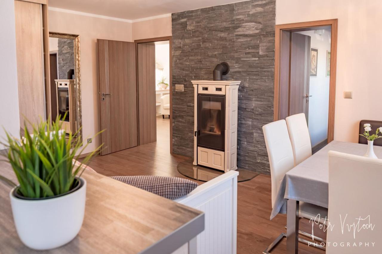 Apartman Na Lipne Frymburk Luaran gambar